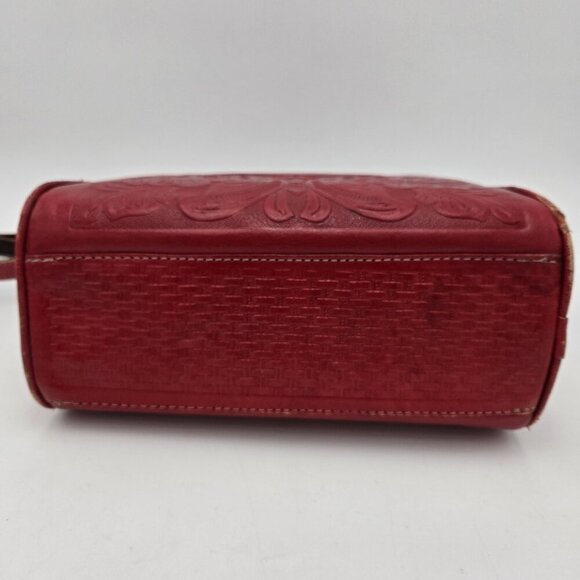 Western Floral Print Embossed Purse Bright Red Strap Worn 10 X 9 X 5 Pockets - Picture 7 of 7